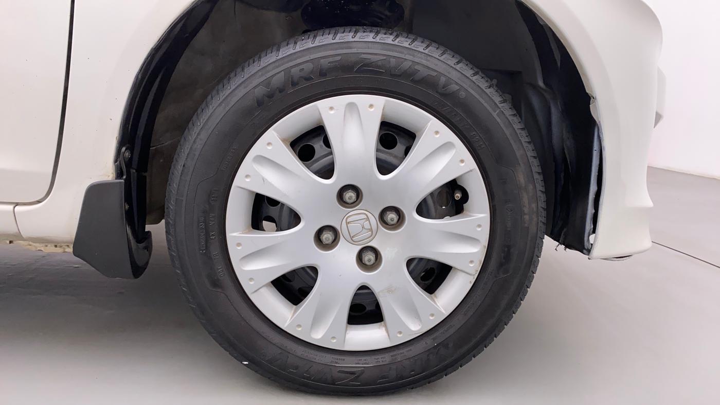 2015 Honda Amaze 1.2 SMT I VTEC, Petrol, Manual, 1,00,053 km, Right Front Wheel