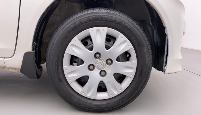 2015 Honda Amaze 1.2 SMT I VTEC, Petrol, Manual, 1,00,053 km, Right Front Wheel