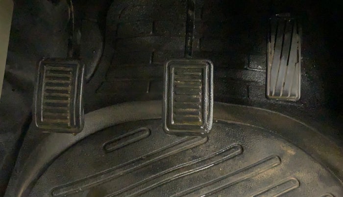 2022 Mahindra Bolero B4, Diesel, Manual, 60,148 km, Pedals