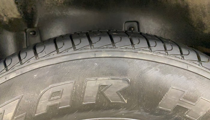 2022 Mahindra BOLERO NEO N 10, Diesel, Manual, 26,000 km, Right Rear Tyre Tread