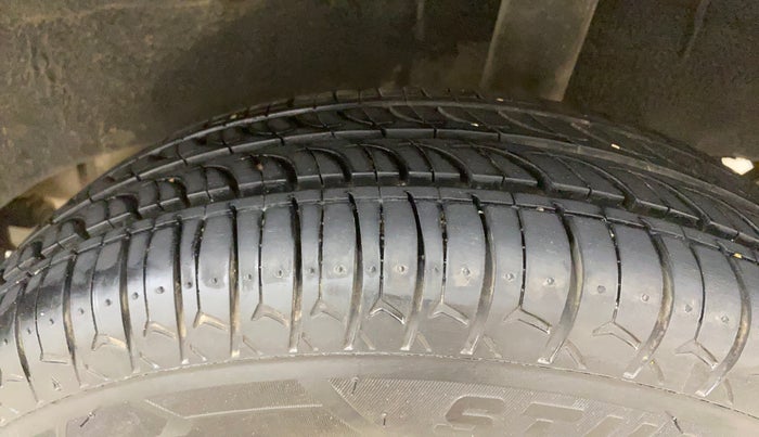 2016 Renault Kwid RXT 1.0, Petrol, Manual, 62,552 km, Left Rear Tyre Tread