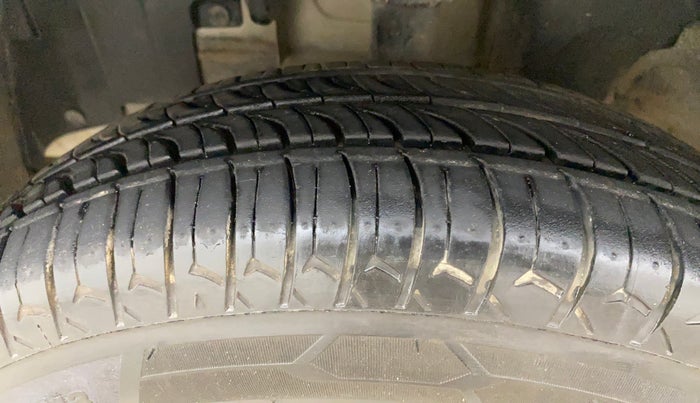 2016 Renault Kwid RXT 1.0, Petrol, Manual, 62,552 km, Left Front Tyre Tread