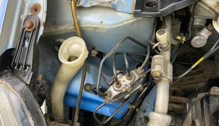 2013 Honda Brio S MT, Petrol, Manual, 76,756 km, Front windshield - Wiper bottle cap missing
