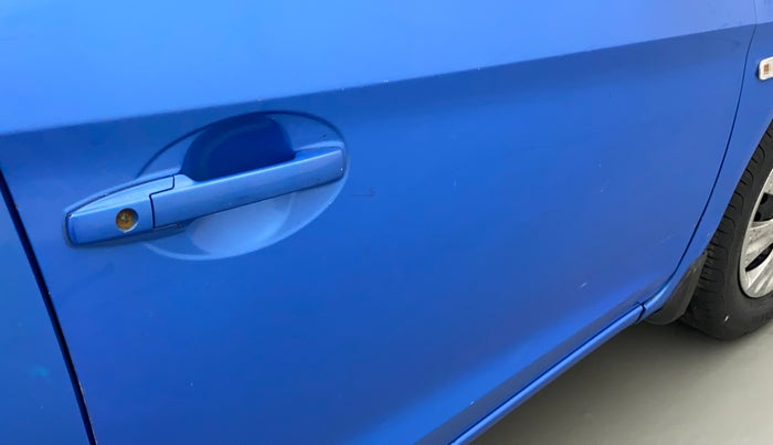 2013 Honda Brio S MT, Petrol, Manual, 76,756 km, Driver-side door - Slightly dented