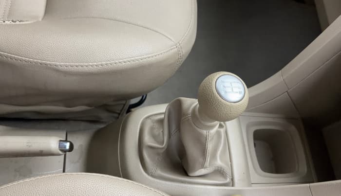 2015 Maruti Ertiga ZXI+, Petrol, Manual, 18,842 km, Gear Lever