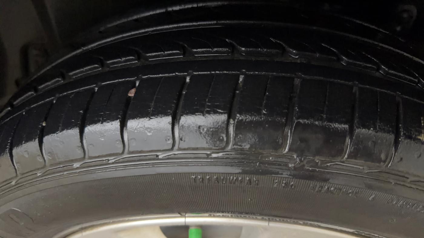 2015 Maruti Ertiga ZXI+, Petrol, Manual, 18,842 km, Left Rear Tyre Tread