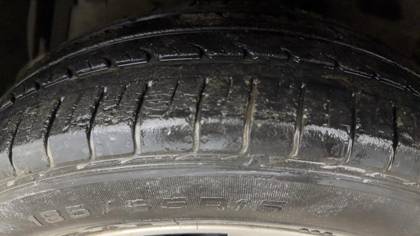 2015 Maruti Ertiga ZXI+, Petrol, Manual, 18,842 km, Left Front Tyre Tread