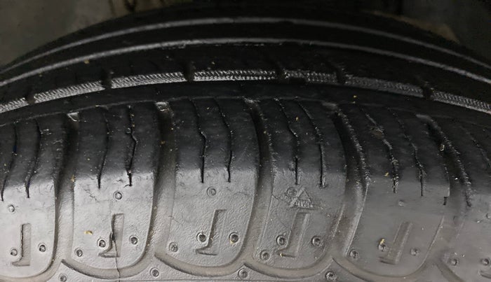2019 Mahindra XUV500 W9 AT, Diesel, Automatic, 34,625 km, Right Front Tyre Tread