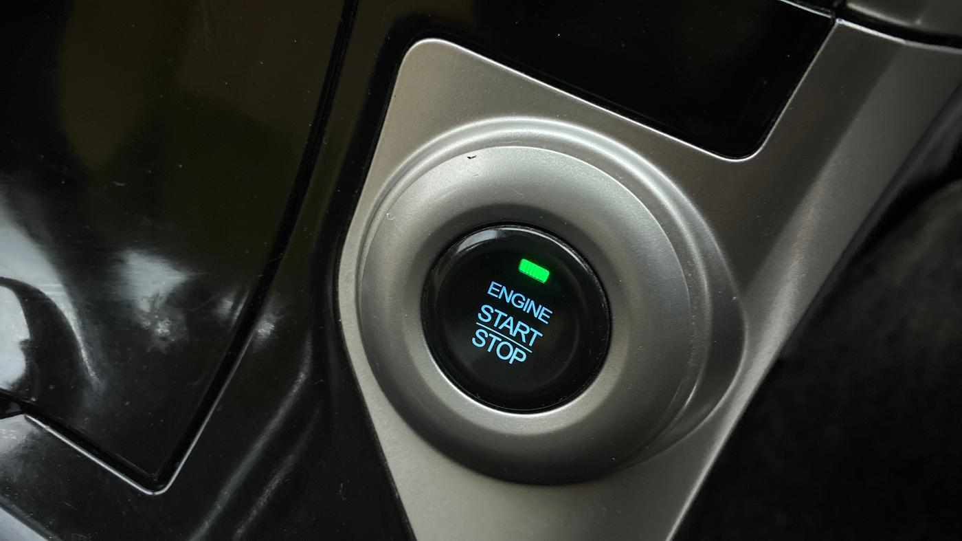 2019 Mahindra XUV500 W9 AT, Diesel, Automatic, 34,625 km, Keyless Start/ Stop Button