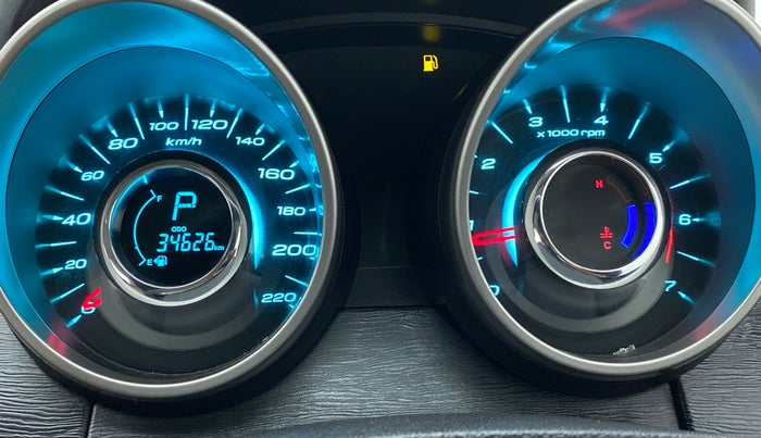2019 Mahindra XUV500 W9 AT, Diesel, Automatic, 34,625 km, Odometer Image