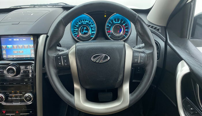 2019 Mahindra XUV500 W9 AT, Diesel, Automatic, 34,625 km, Steering Wheel Close Up