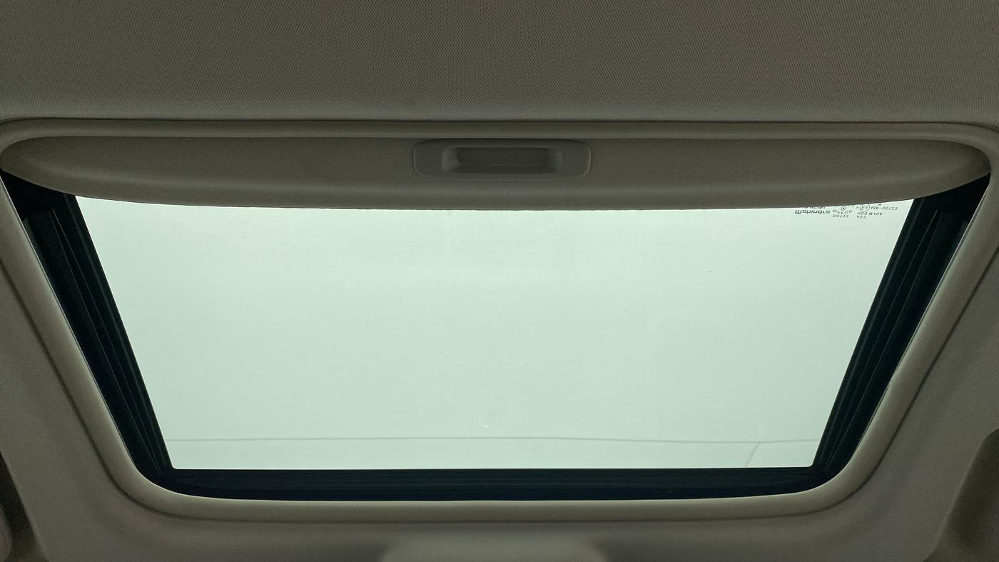 2019 Mahindra XUV500 W9 AT, Diesel, Automatic, 34,625 km, Moonroof/ Sunroof