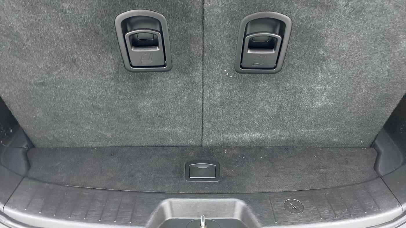 2019 Mahindra XUV500 W9 AT, Diesel, Automatic, 34,625 km, Boot Inside
