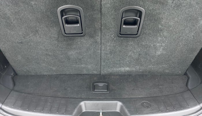 2019 Mahindra XUV500 W9 AT, Diesel, Automatic, 34,625 km, Boot Inside