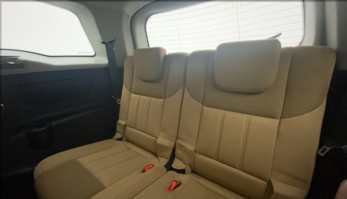 2019 Mahindra XUV500 W9 AT, Diesel, Automatic, 34,625 km, Third Seat Row ( optional )