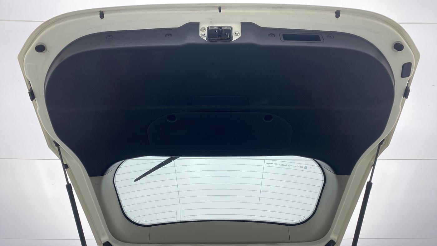 2019 Mahindra XUV500 W9 AT, Diesel, Automatic, 34,625 km, Boot Door Open