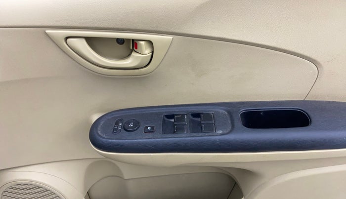 2014 Honda Amaze 1.2L I-VTEC S, Petrol, Manual, 94,432 km, Driver Side Door Panels Control