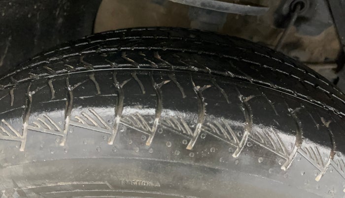 2024 Maruti Grand Vitara DELTA SMART HYBRID, Petrol, Manual, 47,995 km, Right Front Tyre Tread