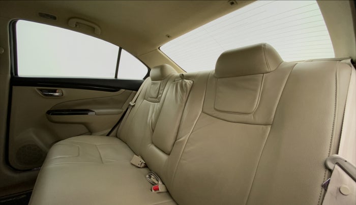 2015 Maruti Ciaz ZXI, Petrol, Manual, 45,748 km, Right Side Rear Door Cabin