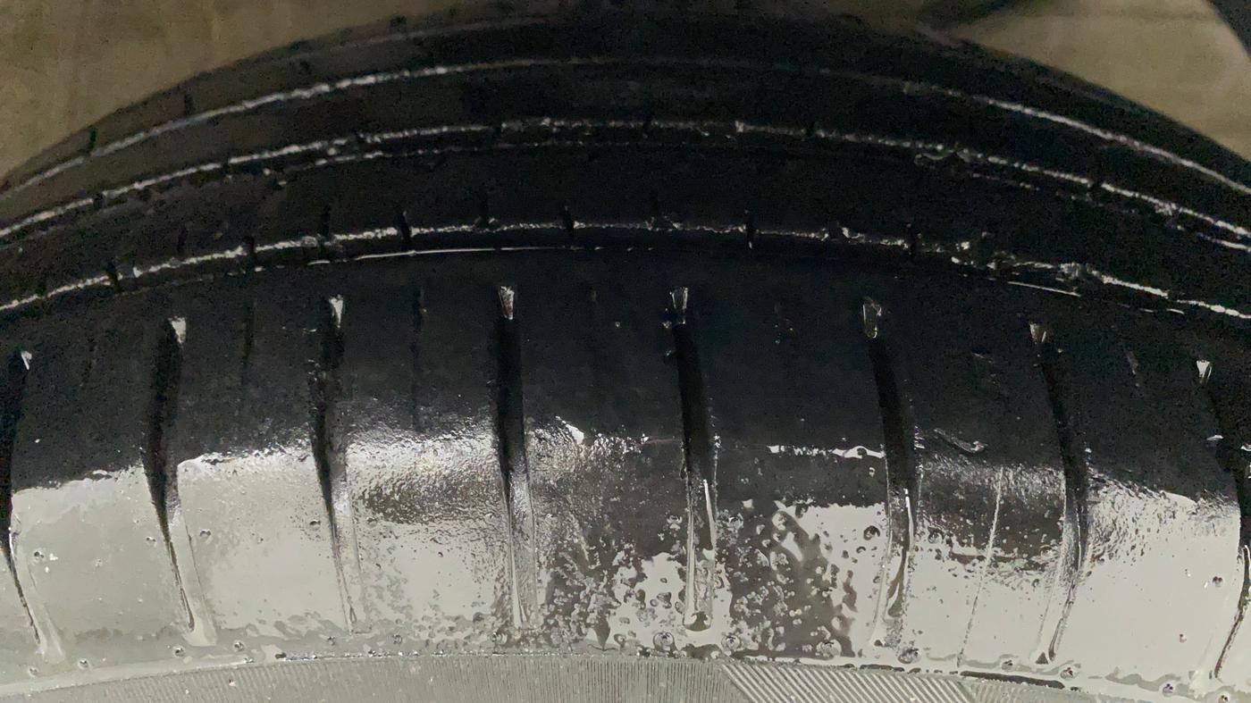 2019 Maruti Swift ZXI AMT, Petrol, Automatic, 22,388 km, Right Front Tyre Tread