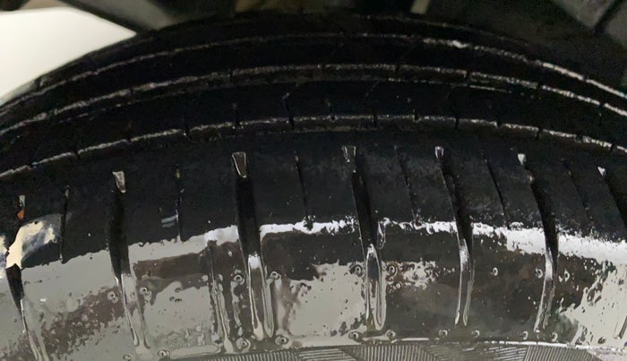 2019 Maruti Swift ZXI AMT, Petrol, Automatic, 22,388 km, Right Rear Tyre Tread
