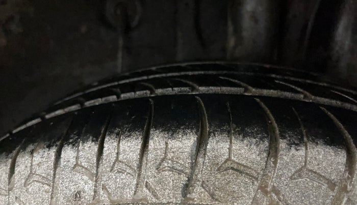 2015 Hyundai Elite i20 SPORTZ 1.2, Petrol, Manual, 70,461 km, Left Rear Tyre Tread