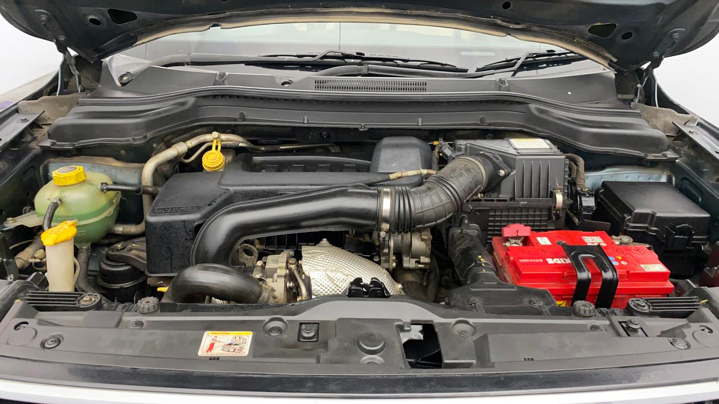 2019 Mahindra XUV300 W8 1.5 DIESEL, Diesel, Manual, 84,136 km, Engine View