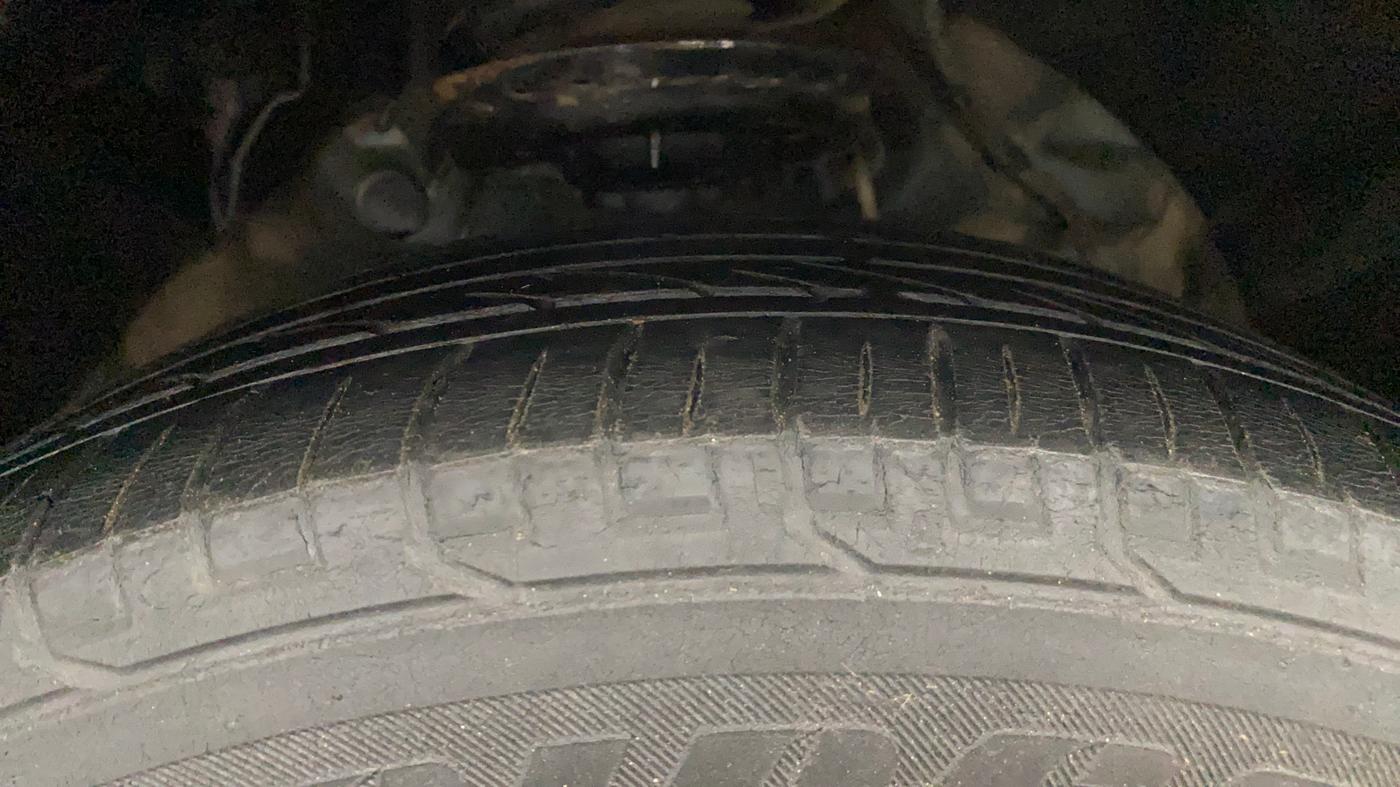 2019 Mahindra XUV300 W8 1.5 DIESEL, Diesel, Manual, 84,136 km, Right Front Tyre Tread