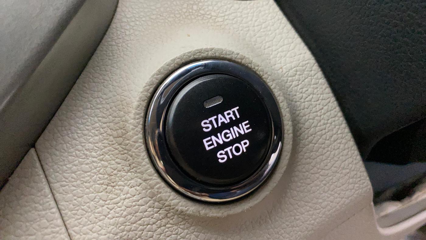 2019 Mahindra XUV300 W8 1.5 DIESEL, Diesel, Manual, 84,136 km, Keyless Start/ Stop Button