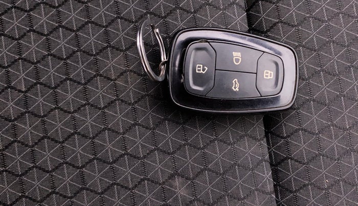 2021 Tata ALTROZ XT DIESEL, Diesel, Manual, 66,356 km, Key Close Up