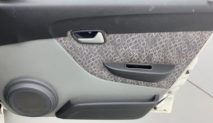 2017 Maruti Alto 800 LXI, Petrol, Manual, 14,334 km, Driver Side Door Panels Control