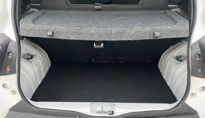 2022 Renault Kwid CLIMBER 1.0 AMT (O) DUAL TONE, Petrol, Automatic, 4,777 km, Boot Inside