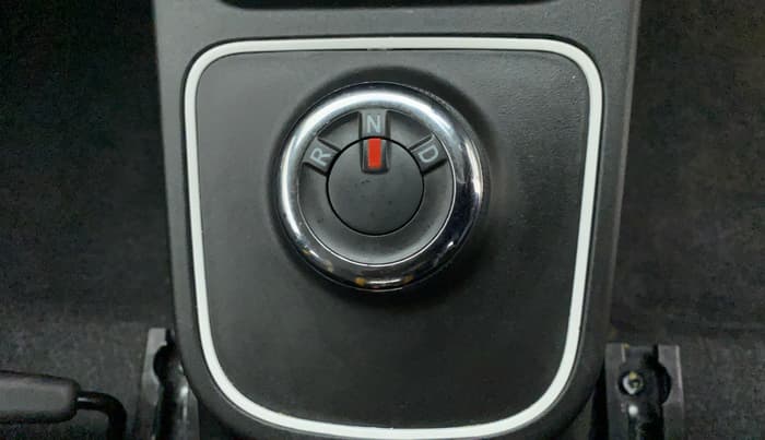 2022 Renault Kwid CLIMBER 1.0 AMT (O) DUAL TONE, Petrol, Automatic, 4,777 km, Gear Lever