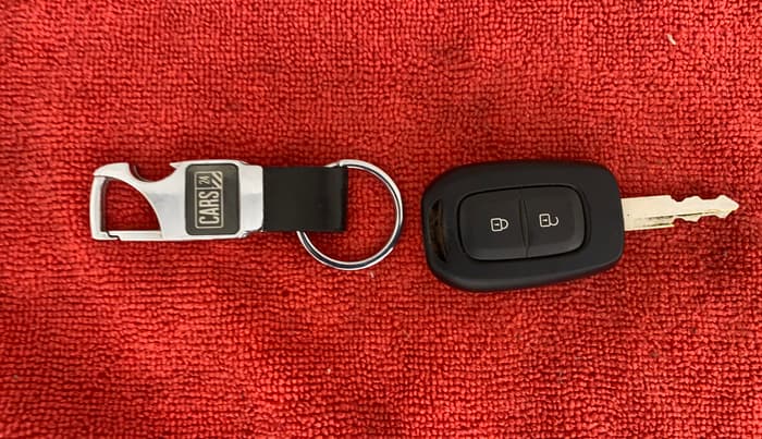 2022 Renault Kwid CLIMBER 1.0 AMT (O) DUAL TONE, Petrol, Automatic, 4,777 km, Key Close Up