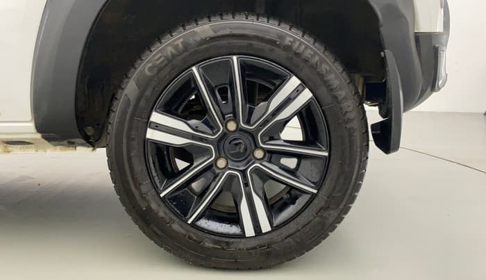 2022 Renault Kwid CLIMBER 1.0 AMT (O) DUAL TONE, Petrol, Automatic, 4,777 km, Left Rear Wheel