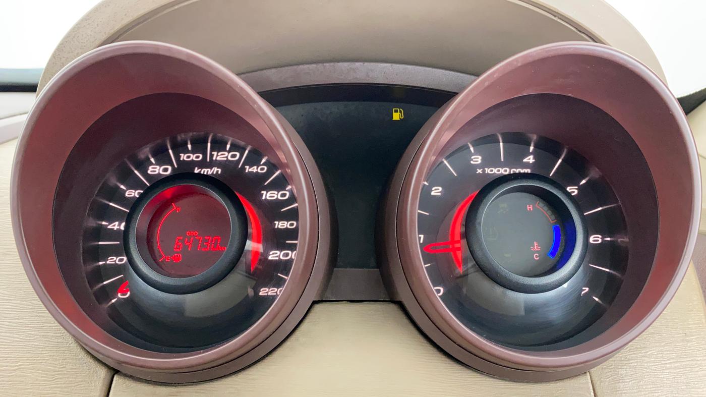 2015 Mahindra XUV500 W4, Diesel, Manual, 65,008 km, Odometer Image