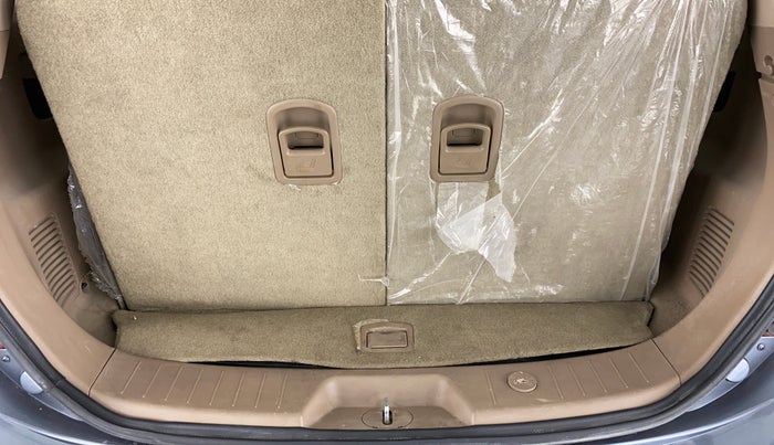 2015 Mahindra XUV500 W4, Diesel, Manual, 65,008 km, Boot Inside