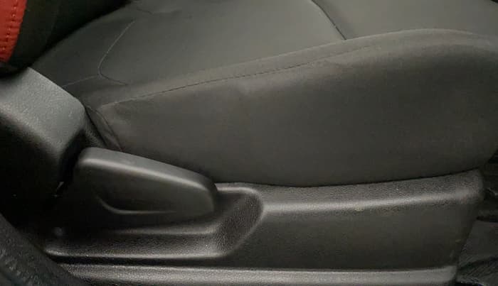 2022 Renault Kwid RXT 1.0 AMT (O), Petrol, Automatic, 2,063 km, Driver Side Adjustment Panel