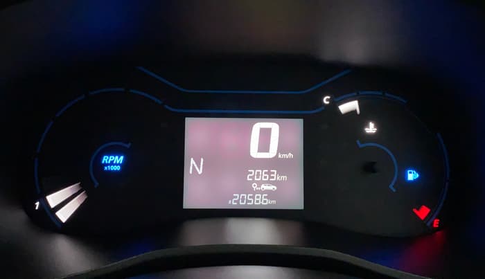 2022 Renault Kwid RXT 1.0 AMT (O), Petrol, Automatic, 2,063 km, Odometer Image