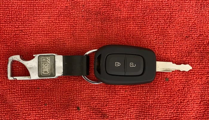 2022 Renault Kwid RXT 1.0 AMT (O), Petrol, Automatic, 2,063 km, Key Close Up