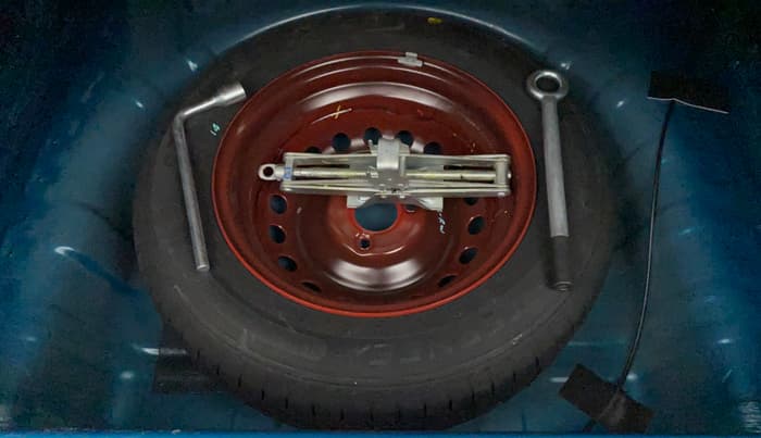 2022 Renault Kwid RXT 1.0 AMT (O), Petrol, Automatic, 2,063 km, Spare Tyre