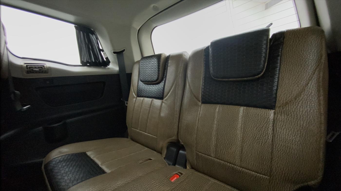 2019 Mahindra XUV500 W11 (O) AT, Diesel, Automatic, 37,939 km, Third Seat Row ( optional )