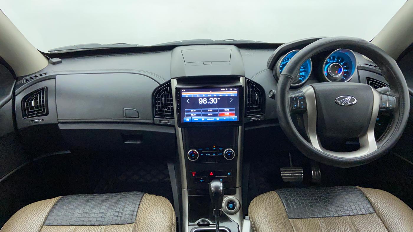 2019 Mahindra XUV500 W11 (O) AT, Diesel, Automatic, 37,939 km, Dashboard