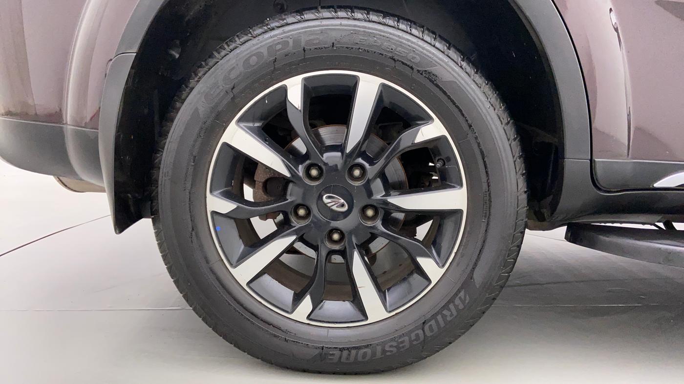 2019 Mahindra XUV500 W11 (O) AT, Diesel, Automatic, 37,939 km, Right Rear Wheel