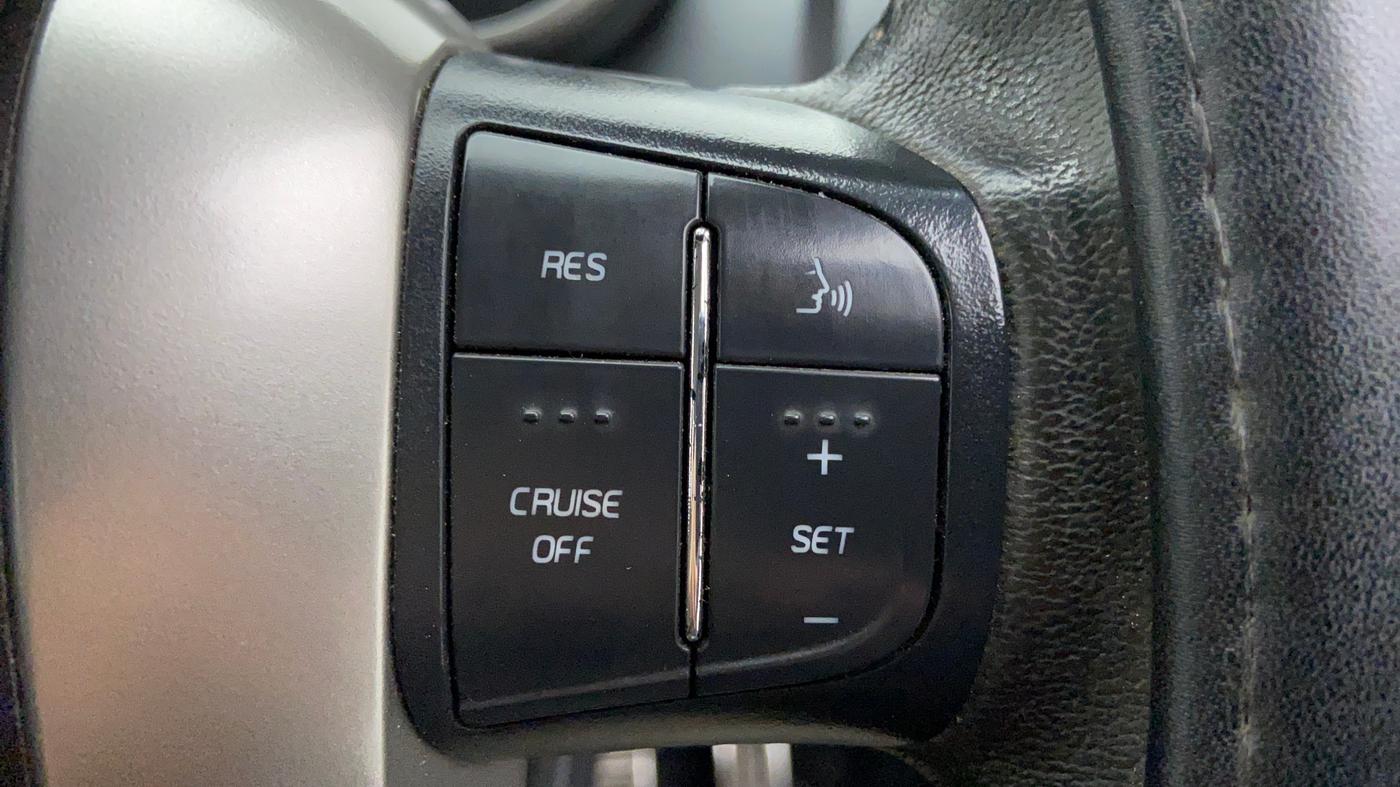 2019 Mahindra XUV500 W11 (O) AT, Diesel, Automatic, 37,939 km, Adaptive Cruise Control