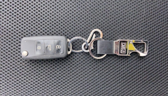 2015 Volkswagen Jetta HIGHLINE TDI AT, Diesel, Automatic, 99,881 km, Key Close-up