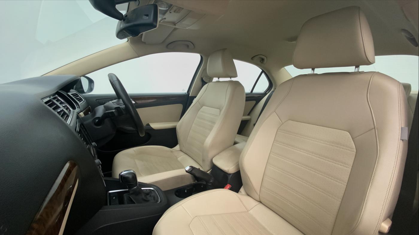 2015 Volkswagen Jetta HIGHLINE TDI AT, Diesel, Automatic, 99,881 km, Right Side Front Door Cabin View