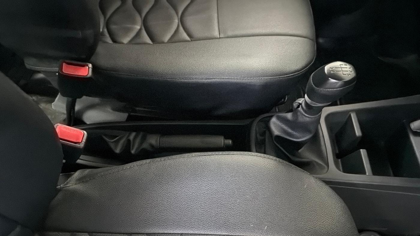 2021 Renault Kwid RXL, Petrol, Manual, 19,100 km, Gear Lever