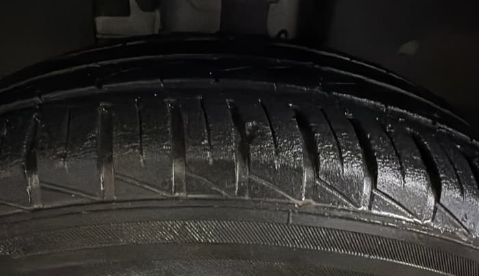 2021 Renault Kwid RXL, Petrol, Manual, 19,100 km, Left Front Tyre Tread