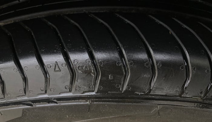 2022 Volkswagen TAIGUN TOPLINE 1.0 TSI MT, Petrol, Manual, 1,27,393 km, Left Rear Tyre Tread